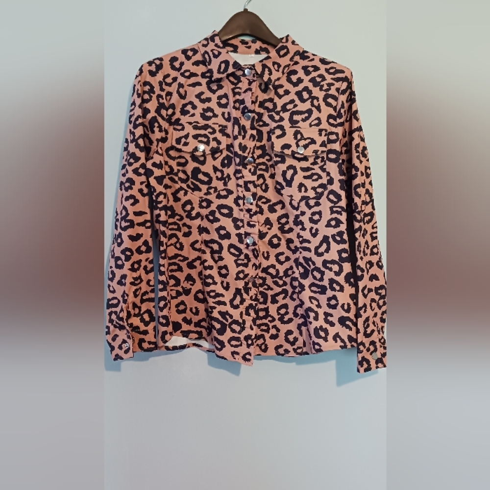 Ladies ruffle front blazer